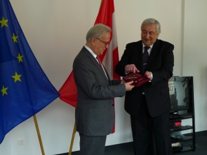 Hannes mit ukrainischem Botschafter S.E.Yevhen CHORNOBRYVKO